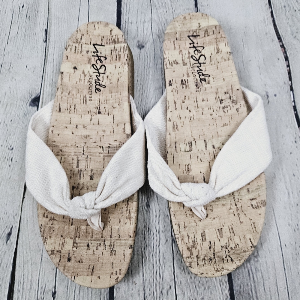 LIFE STRIDE | Happy slipon thong flipflop sandals